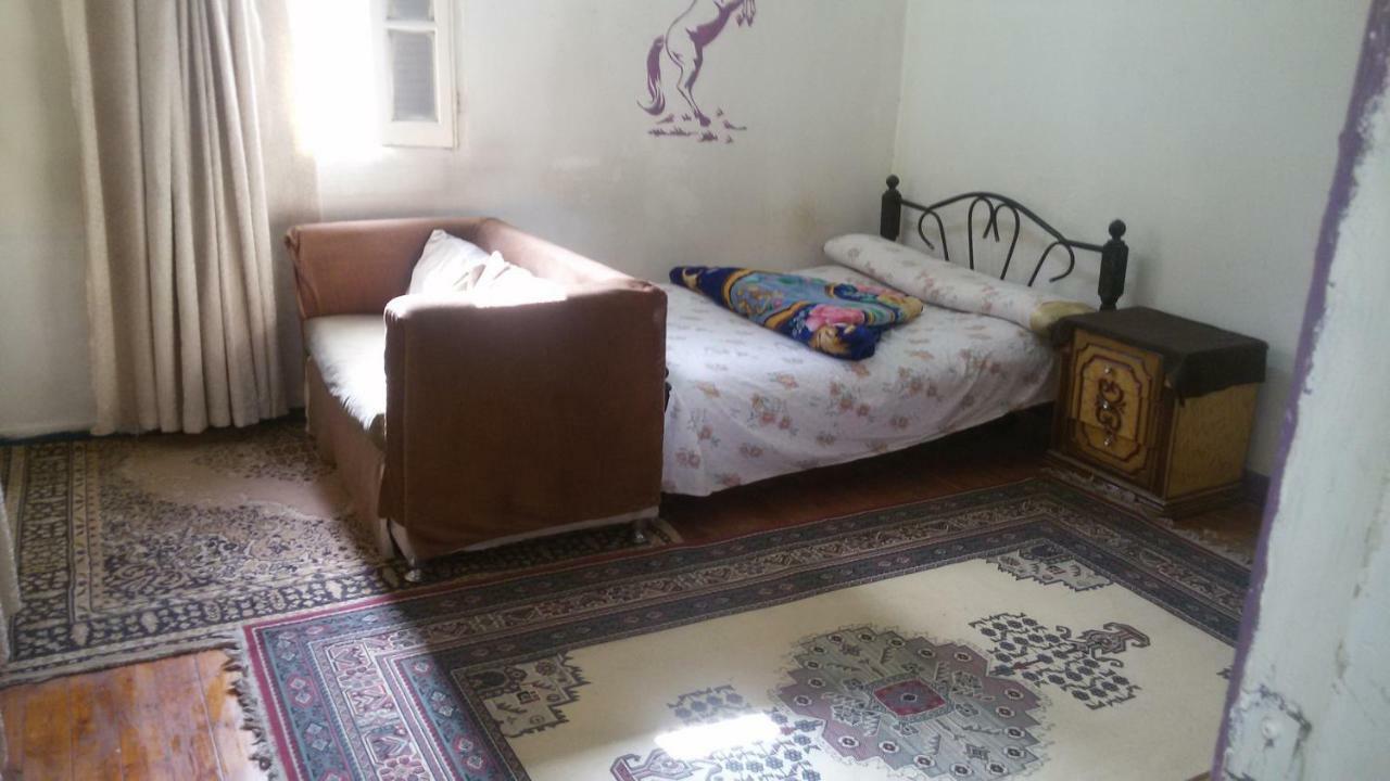 غرفة سنجل ش القصر العينى