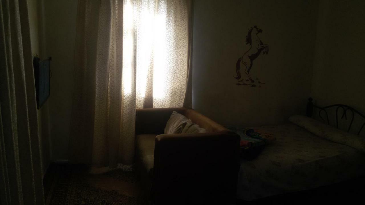 غرفة سنجل ش القصر العينى *